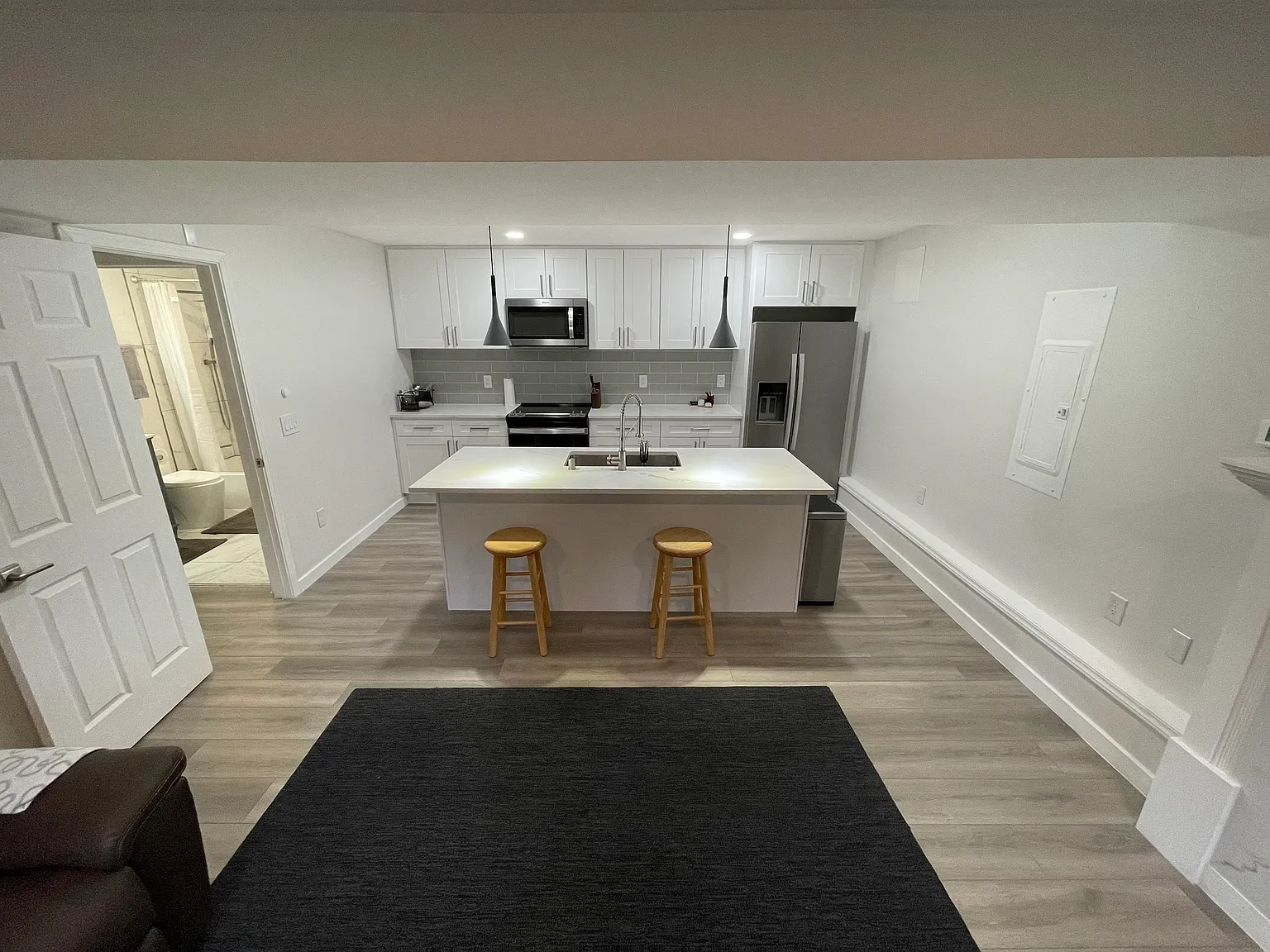 1 bed, 780 sqft, $2,000 — Photo 3