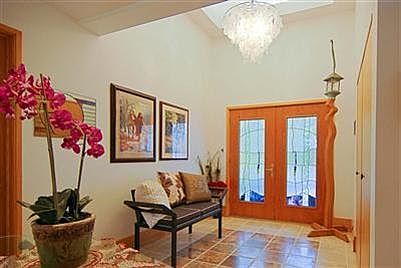 5th image of 2554 Lakeshore Dr