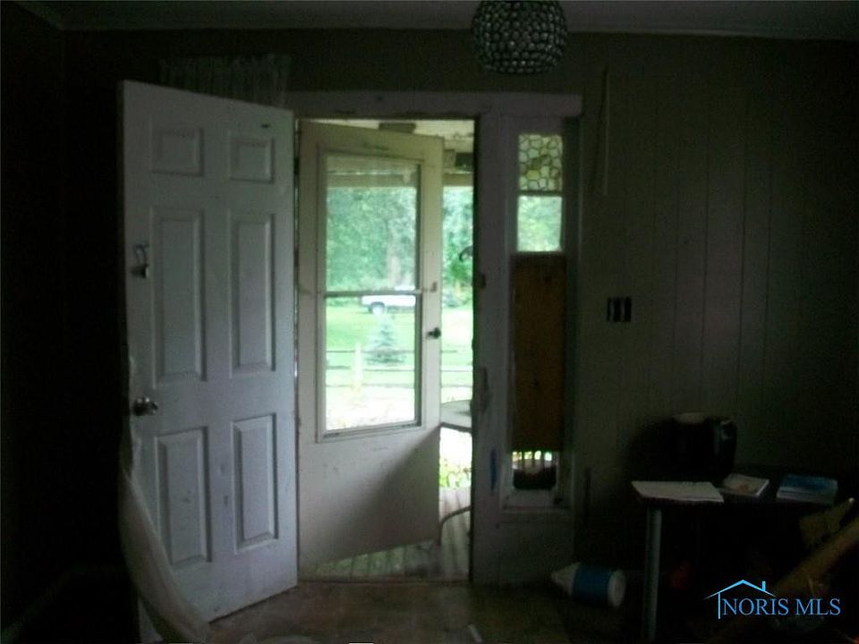 2nd image of 162 Louie St