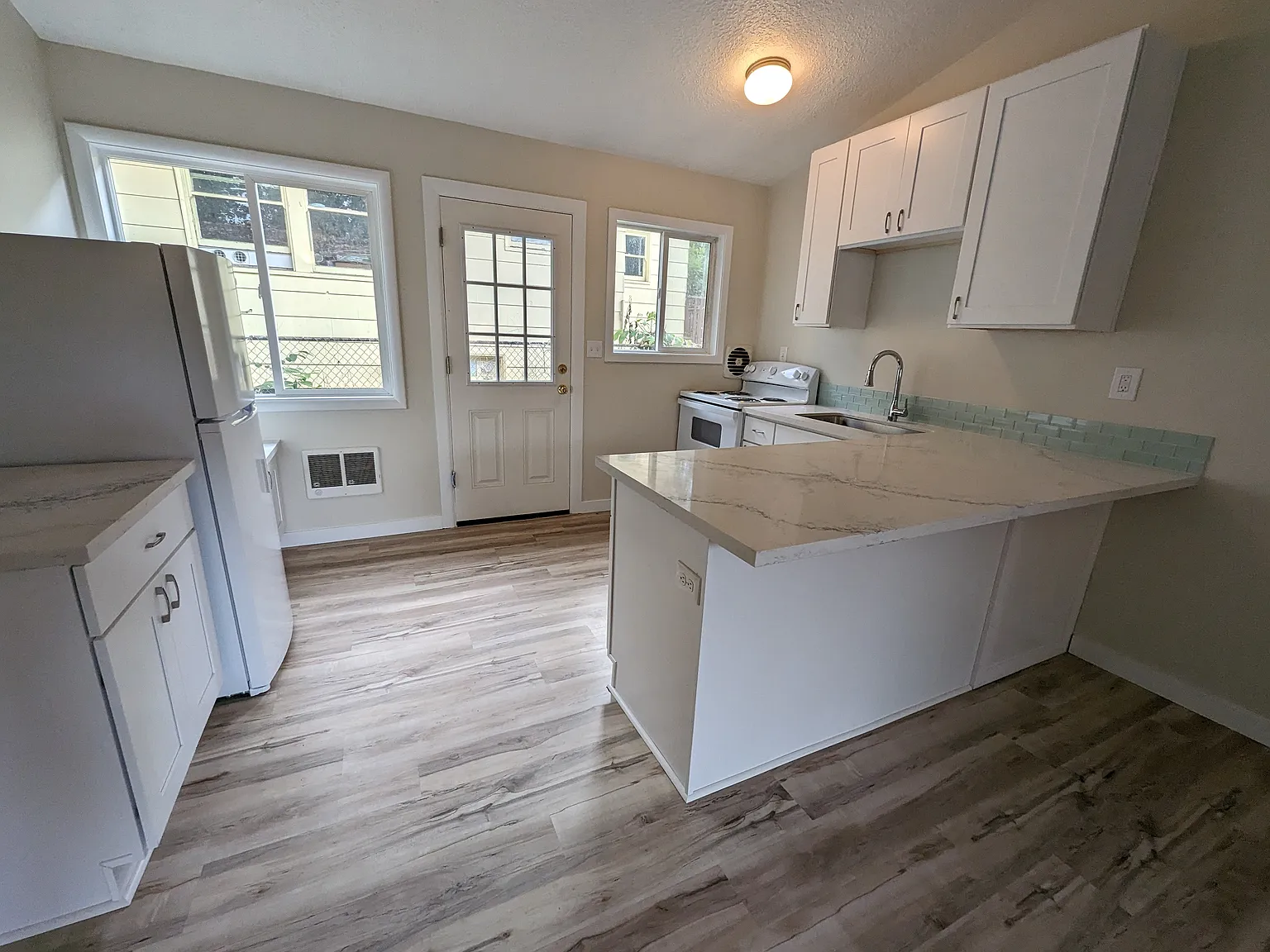 1 bed, 500 sqft, $1,595 — Photo 2