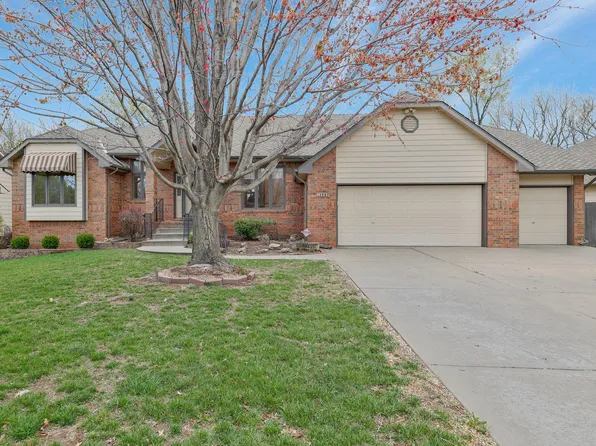 1358 N Hickory Creek Ct, Wichita, KS 67235