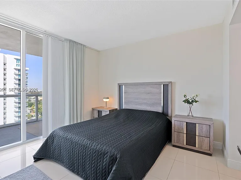 1871 NW South River Dr #1804 — Photo 32