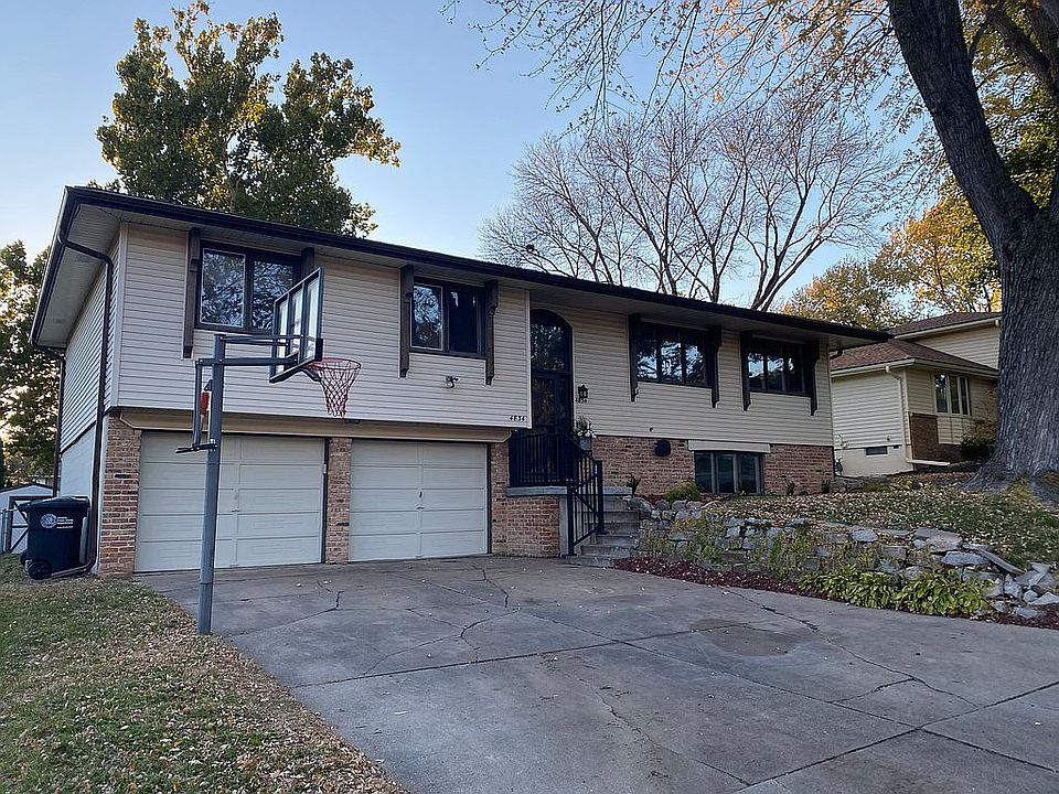 1st image of 4834 S 102nd St