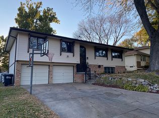 4834 S 102nd St, Omaha, NE 68127