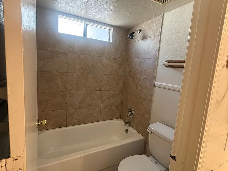 441 S Maple St #10 — Photo 14