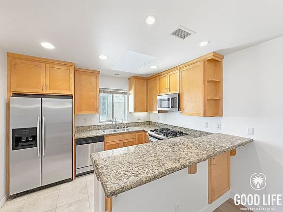 5th image of 1820 Hornblend St
