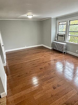 5th image of 21-52 28th St Unit 2