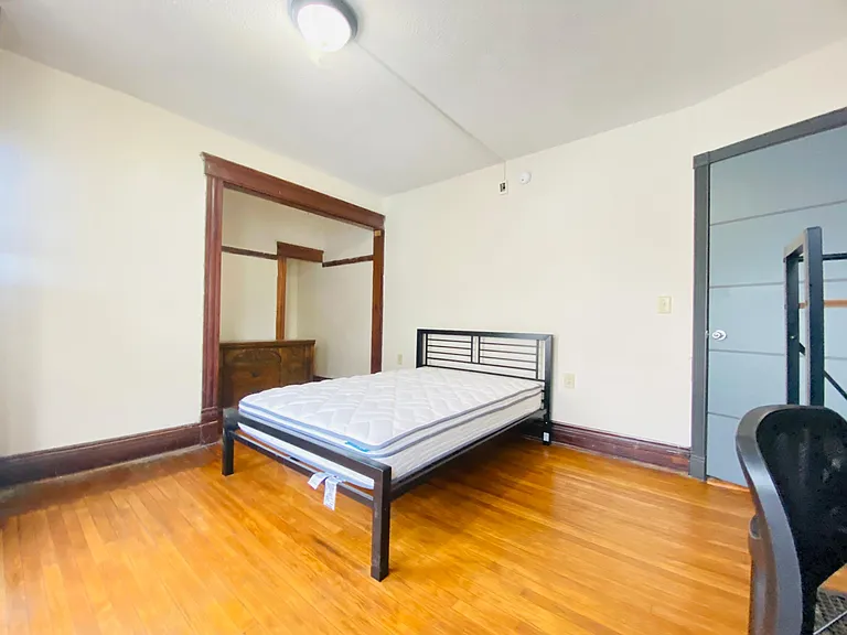 1337 Madison St #A — Photo 44