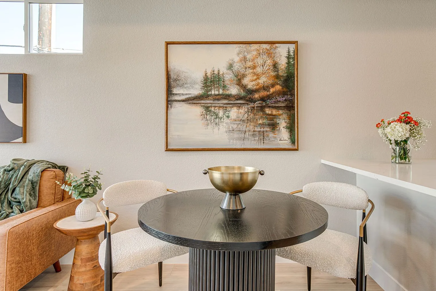 2 bed, 1.0 bath, 1194 sqft, $6,838 — Photo 4