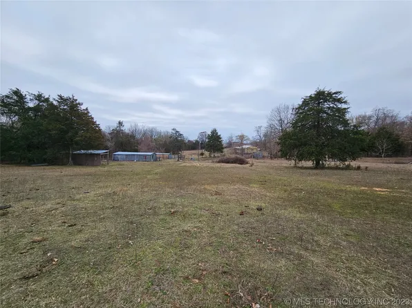 8720 E 303rd St S, Porum, OK 74455