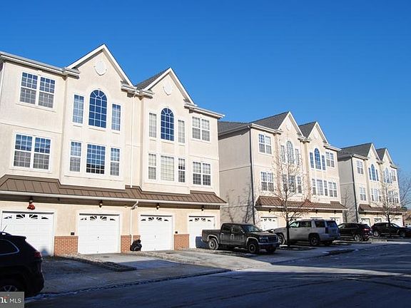 4th image of 2128 Verona Dr