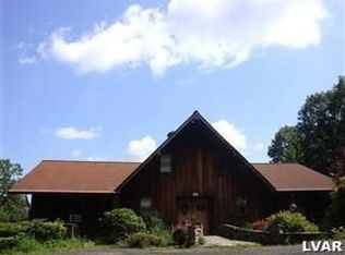 2907 Valley View Dr, Bangor, PA 18013