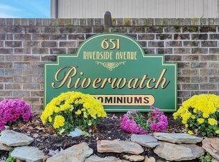 651 Riverside Ave #13B, Lyndhurst, NJ 07071