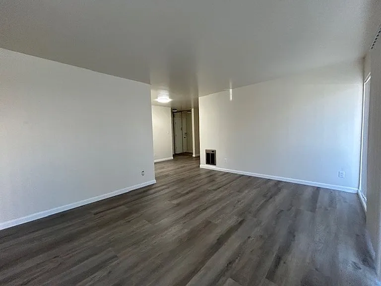 2024 Vine St #1A — Photo 5