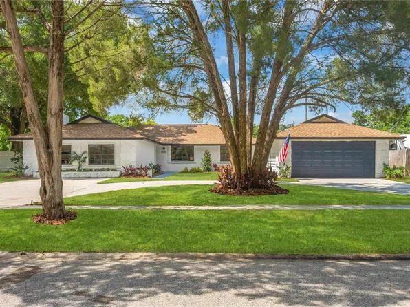 6622 Jennifer Dr, Temple Terrace, FL 33617