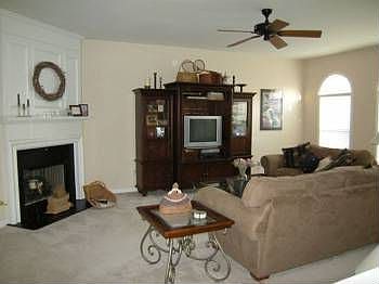 2nd image of 3923 Howell Park Rd