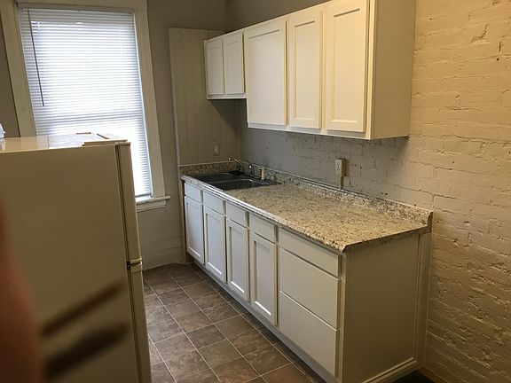 4th image of 107 W McMillan St #B