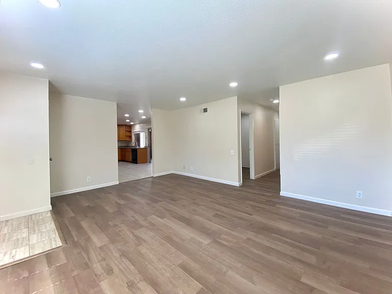 33025 Calistoga St — Photo 9