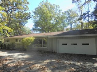 1089 Donna Dr, Belvidere, IL 61008