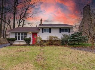 3033 Keswick Rd, Cleveland, OH 44120