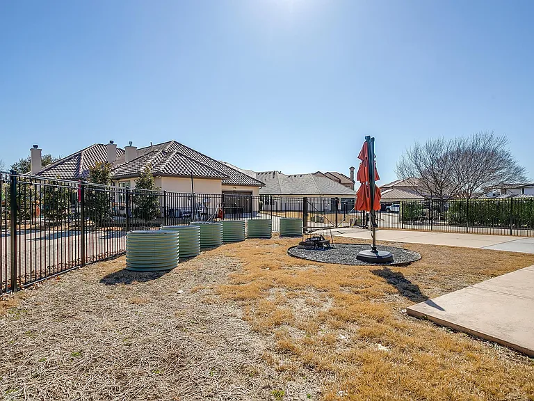 8201 Choctaw Ln — Photo 57