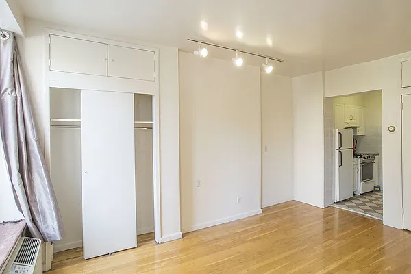 Rented by Citi Habitats | media 28