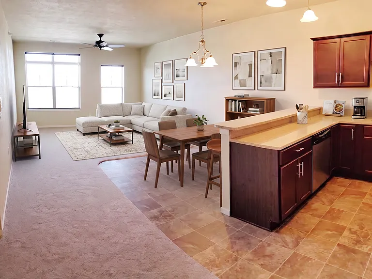 Highland Shores Apartments — Photo 16