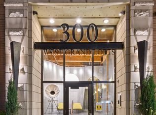 300 W Grand Ave APT 307, Chicago, IL 60654