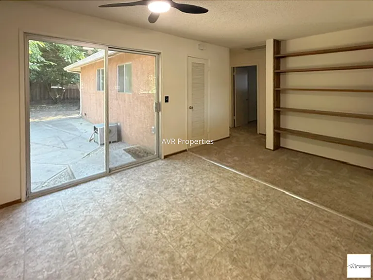 825 El Caminito — Photo 8