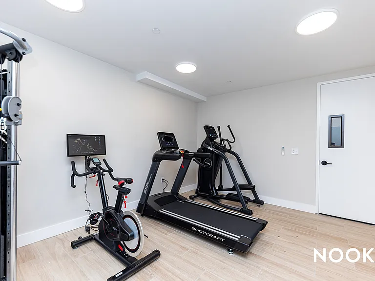 589 Knickerbocker Ave #2B — Photo 10