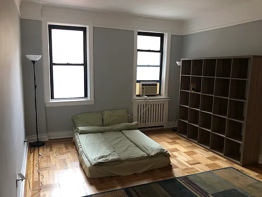 Rented by SYB Realty Group Inc | media 1