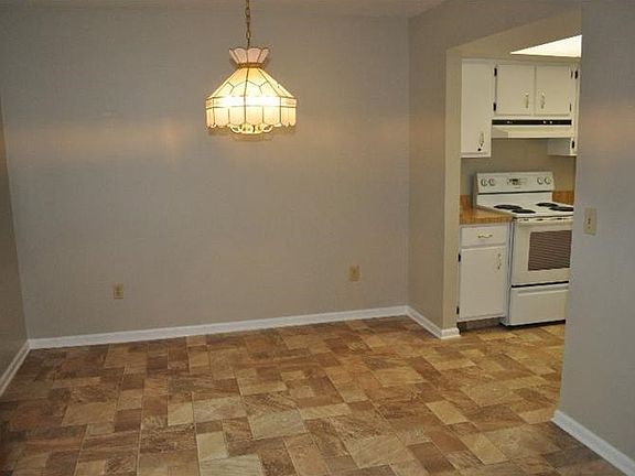 3rd image of 1207 Chevington Ct