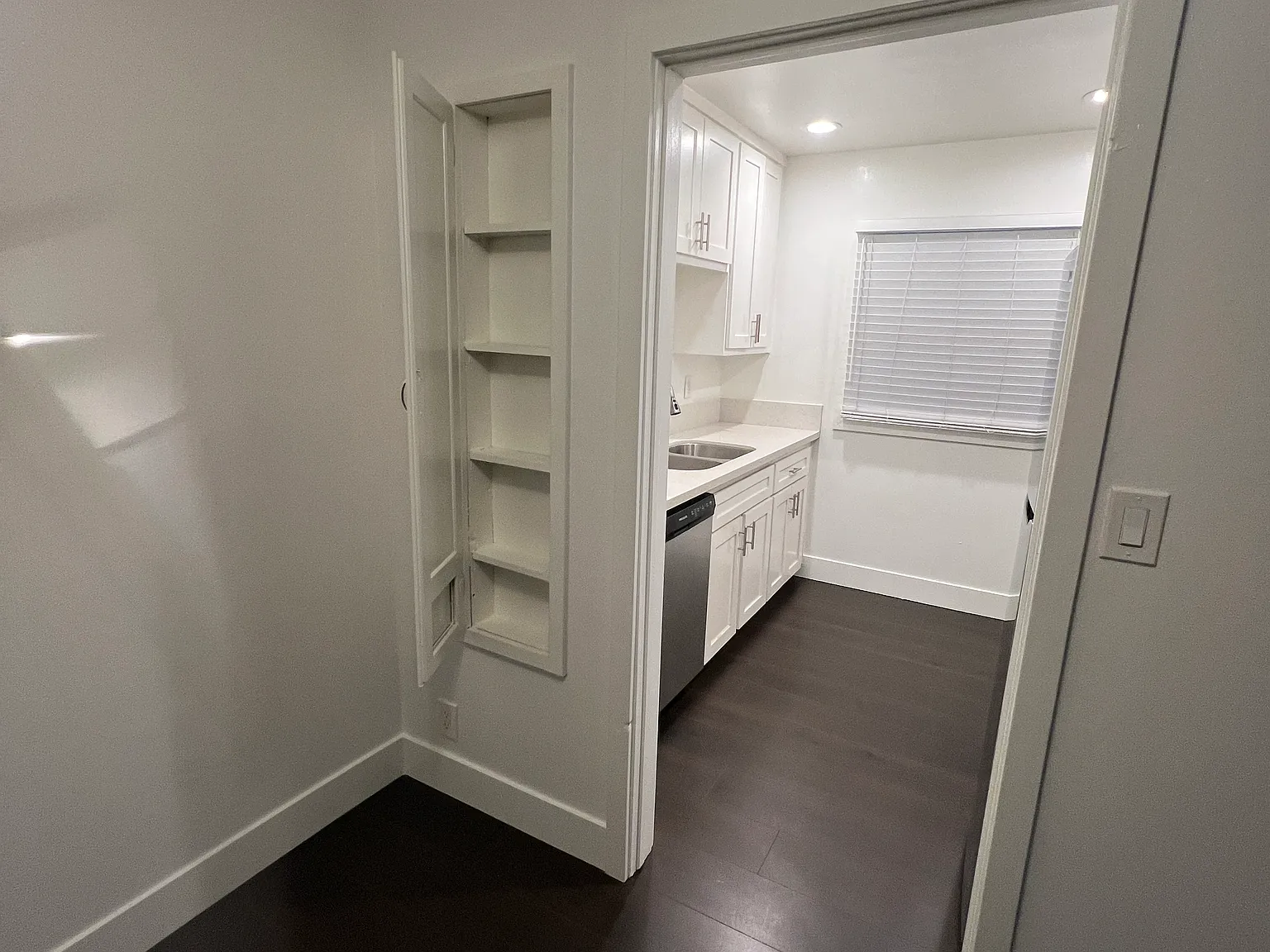 1 bed, 575 sqft, $1,990 — Photo 3
