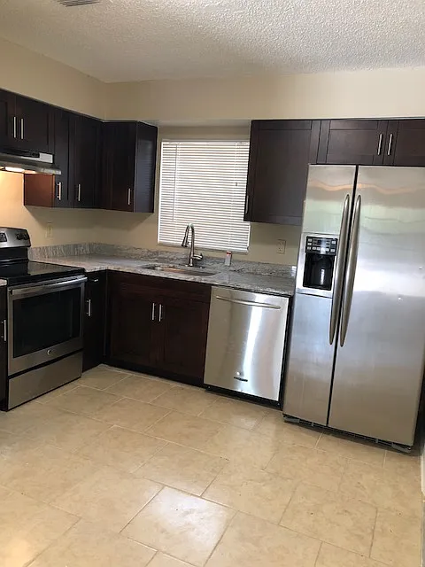 2 bed, 783 sqft, $1,650 — Photo 2