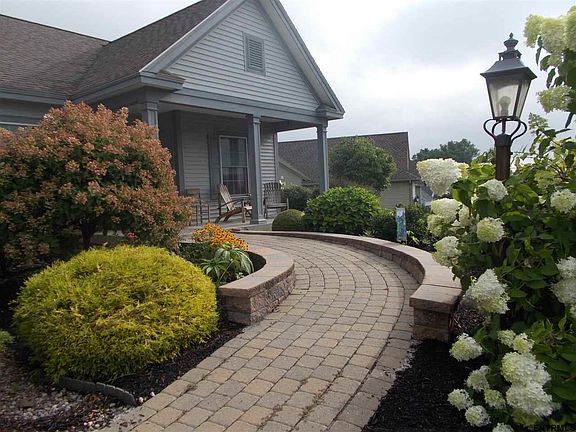 2nd image of 28 Sheldon Dr