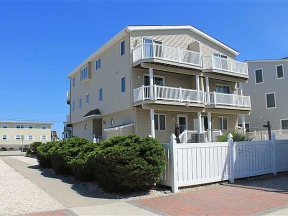3rd image of 7802 Pleasure Ave #S