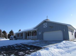 11840 W Barnes Rd, Eaton Rapids, MI 48827