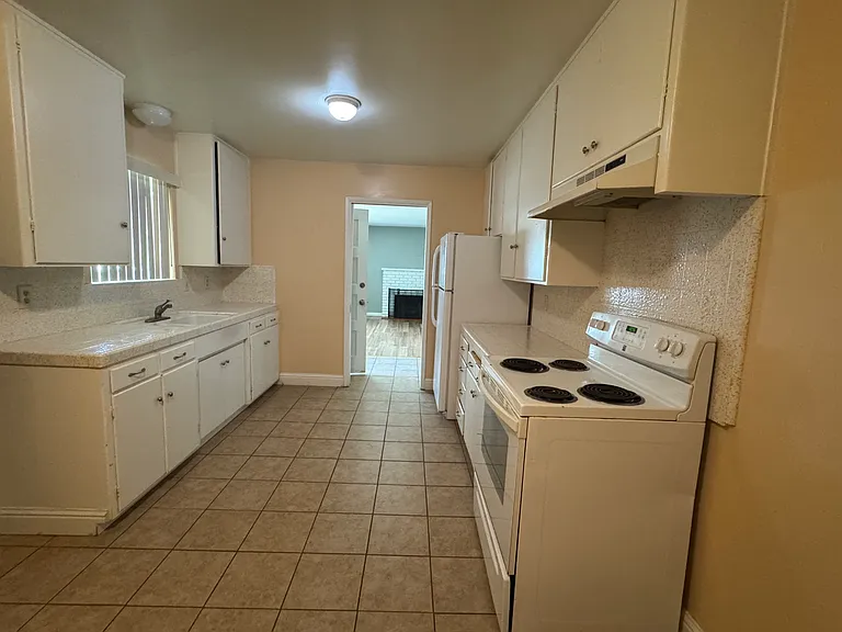 1510 Lavender Ln #B — Photo 7