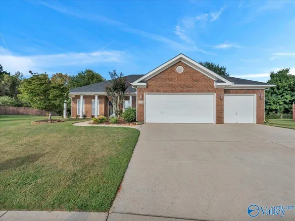 211 N North Creek Rd NW, Madison, AL 35757