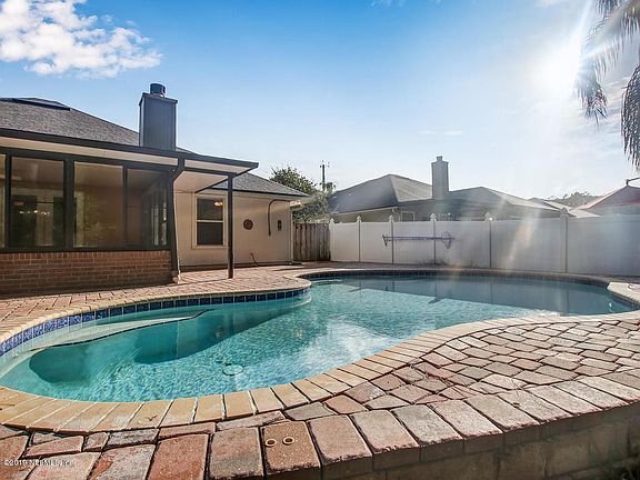 5th image of 11592 Collins Creek Dr