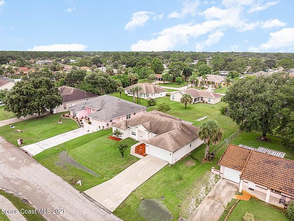 4th image of 877 Seven Gables Cir SE