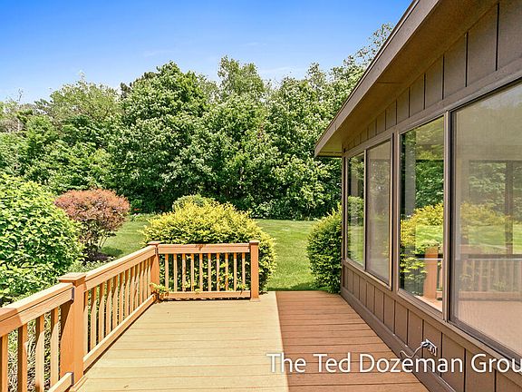 2nd image of 817 Brook Village Dr