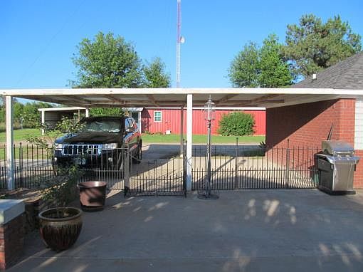 5th image of 830 W Fm 515