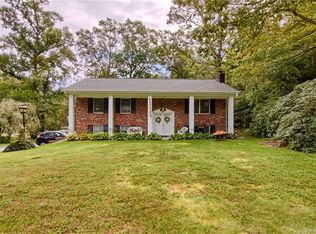 91 N Greenwood Forest Dr, Etowah, NC 28729