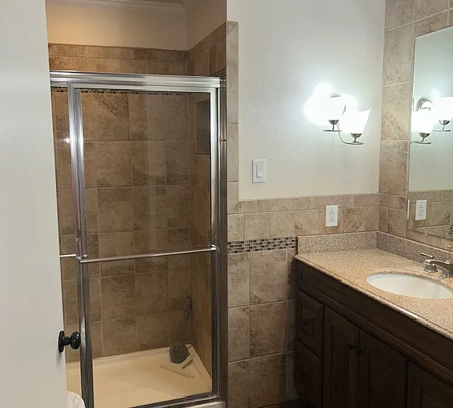 3110 Eastland Ave — Photo 15