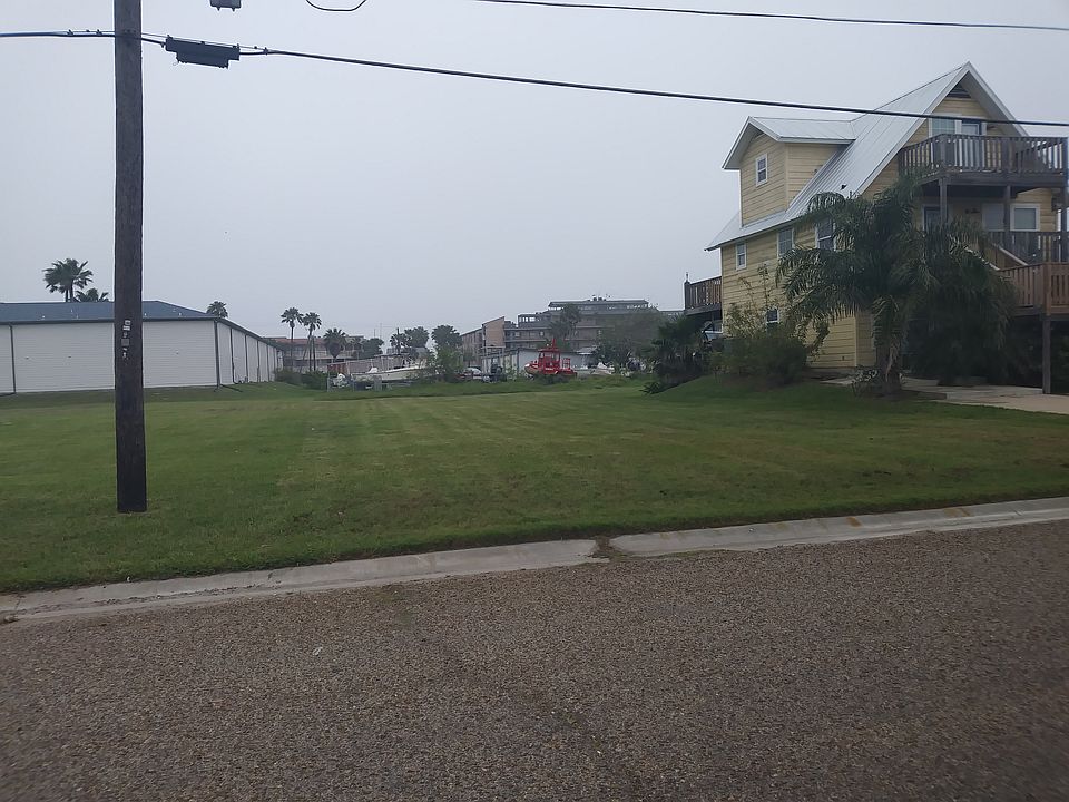1st image of 224 W Oaks Ave