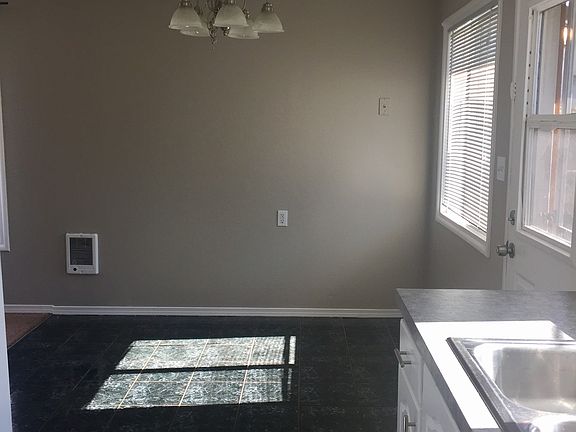 bright kitchen & dining