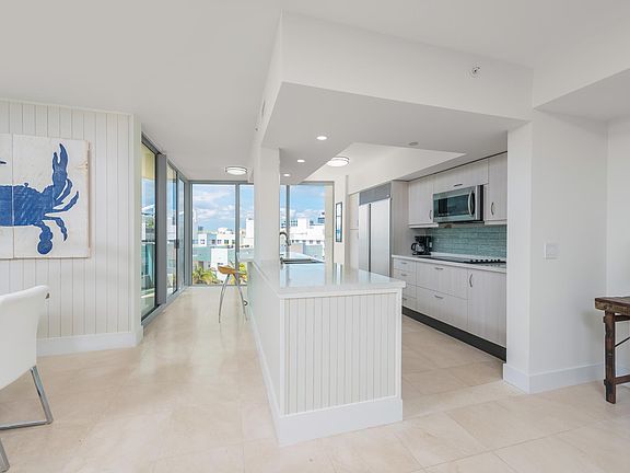5th image of 1455 Ocean Dr APT 602
