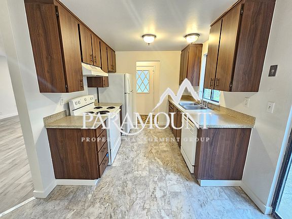 3rd image of 1460 SE Bethel Valley Ln