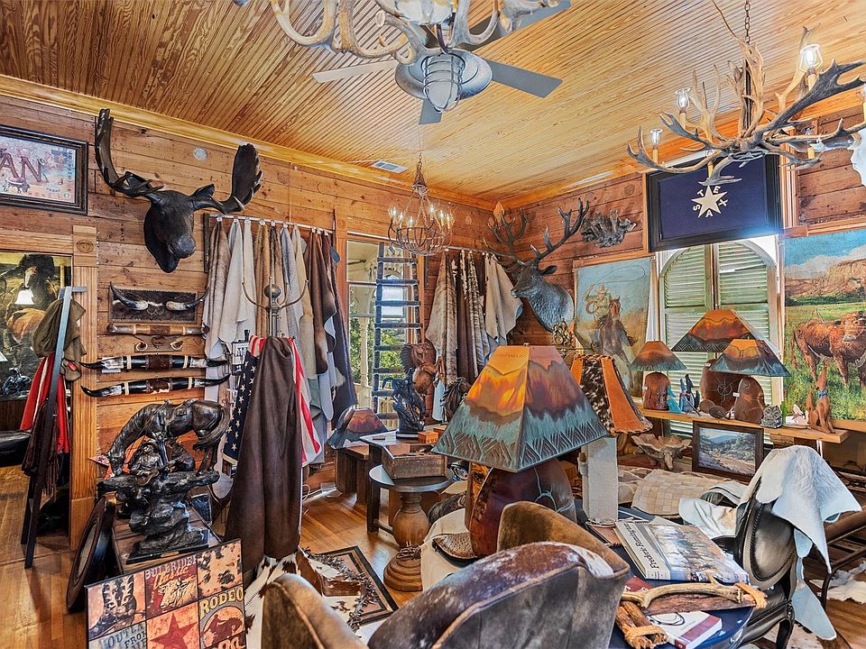 13th image of this home